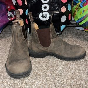 Blundstones - Women’s Classics - Chelsea Boots - Rustic Brown #585